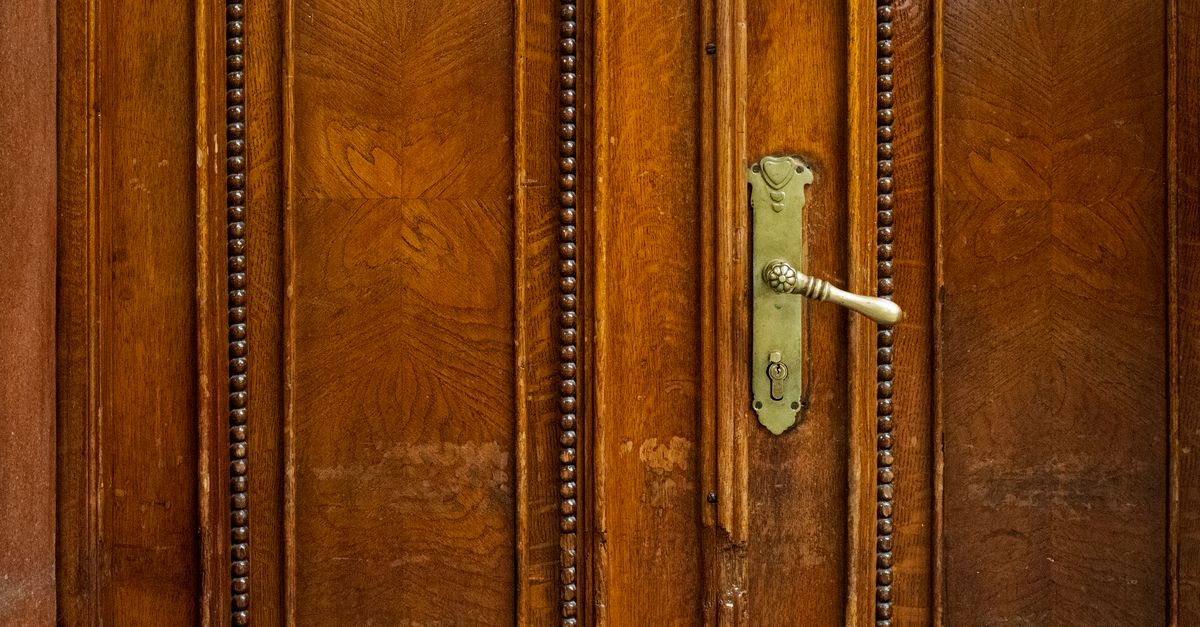 door lock repair home — Elk Grove Village Locksmith