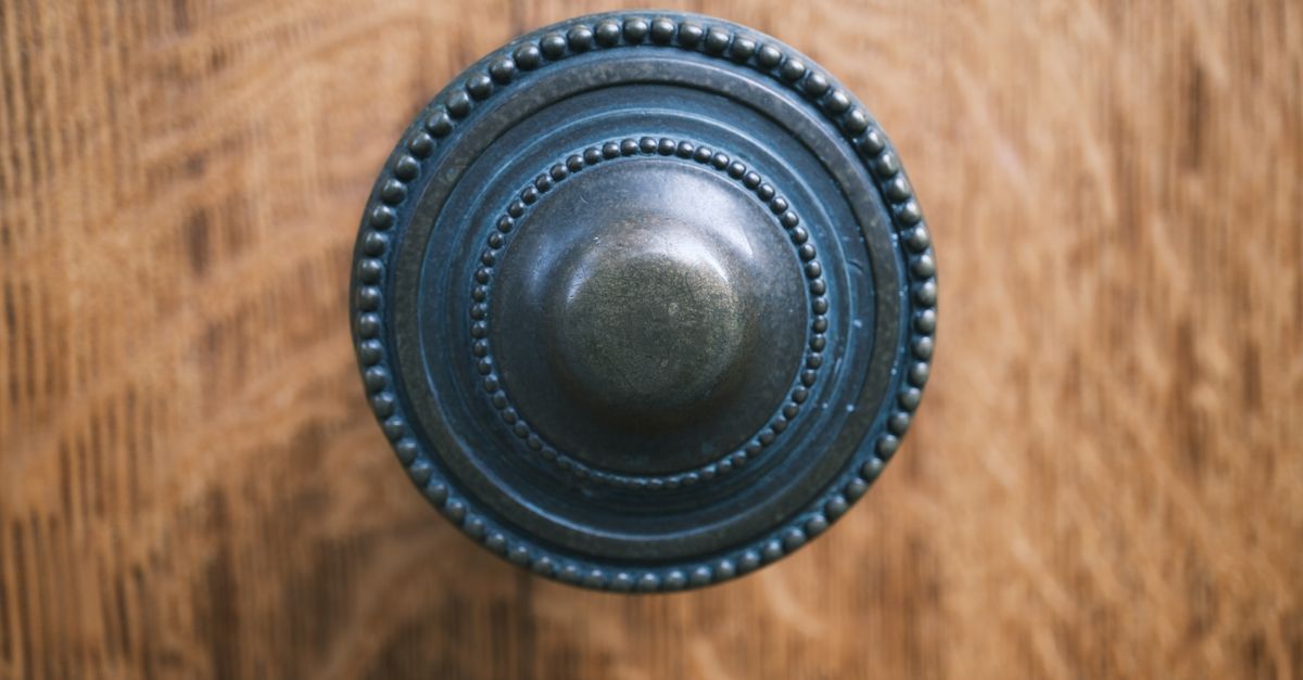 front door lock key — Elk Grove Village Locksmith
