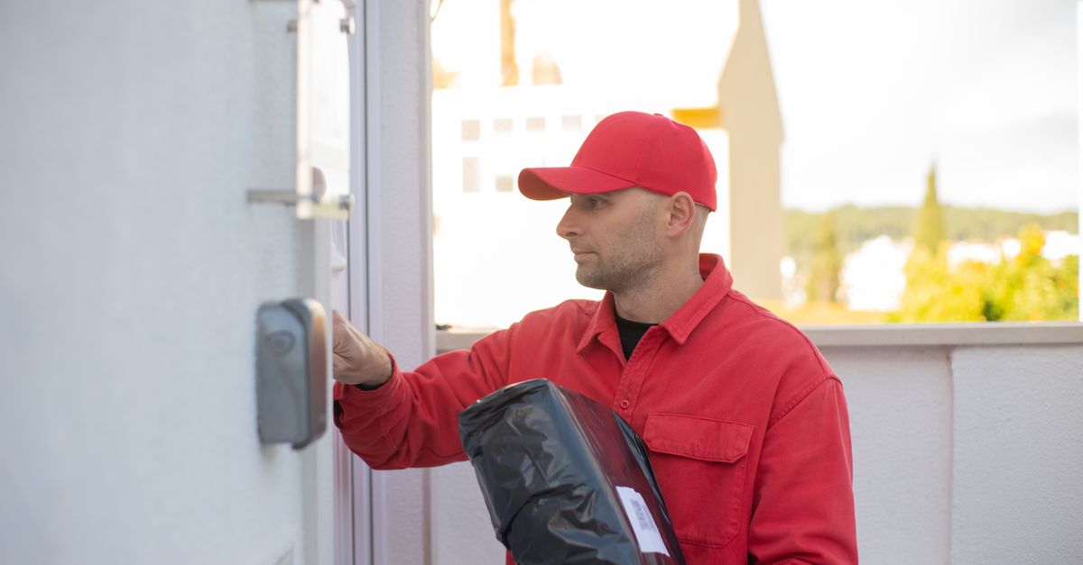 What Happens During a House Lockout Service Call — Elk Grove Village Locksmith