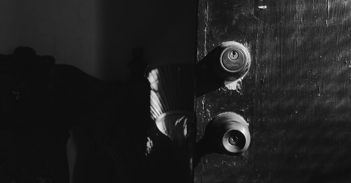 Understanding Deadbolt Installation Costs and What Shapes Your Quote — Elk Grove Village Locksmith